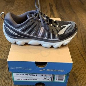 Brooks Kids PureFlow 2 athletic shoes, kids size 12.5